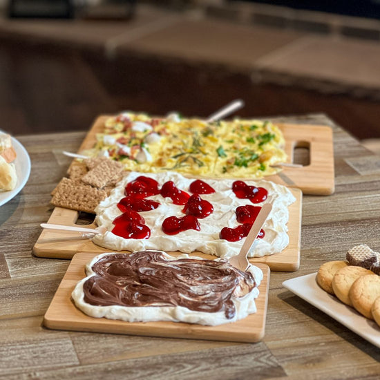 butter boards with spreaders in 3 sizes